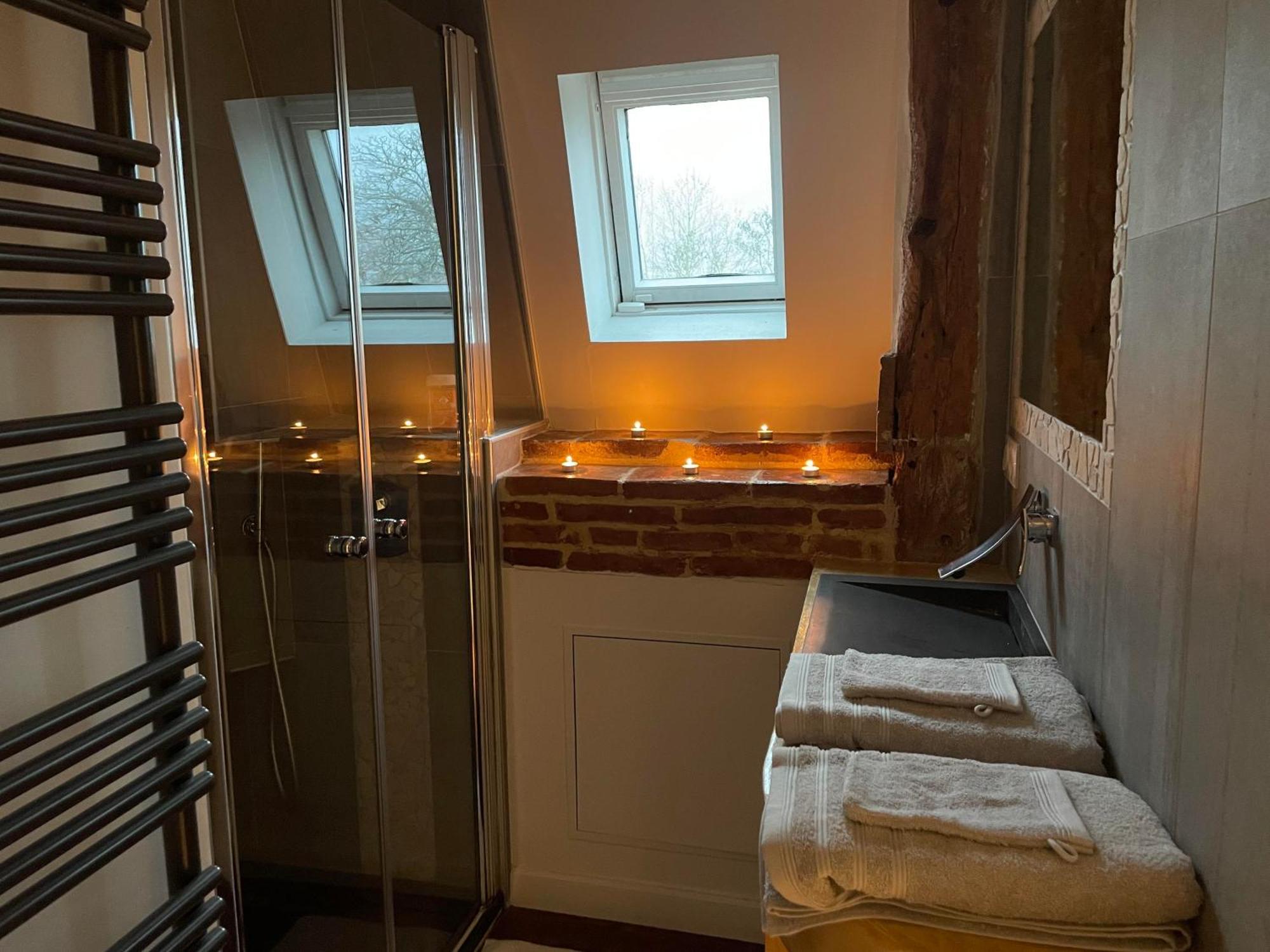 L'Antre Vue - Jacuzzi Au Chateau Belberaud Ngoại thất bức ảnh